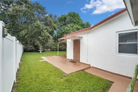$500,000 | 2011 North 31st Avenue, Hollywood, FL 33021
