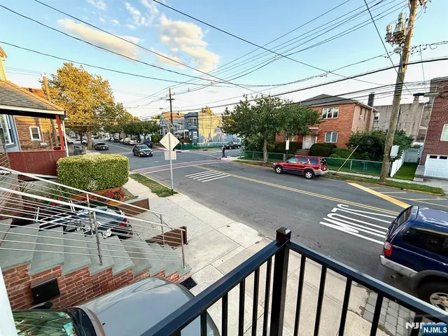 $2,800 | 144 Centre Avenue, Secaucus, NJ 07094