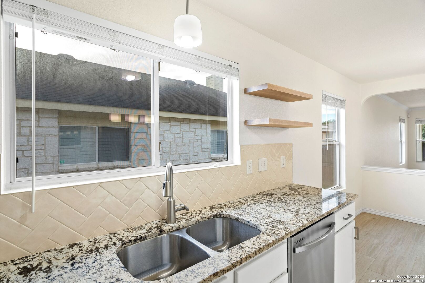 911 Rustic Cactus San Antonio, TX 78260 - Photo 9 of 32