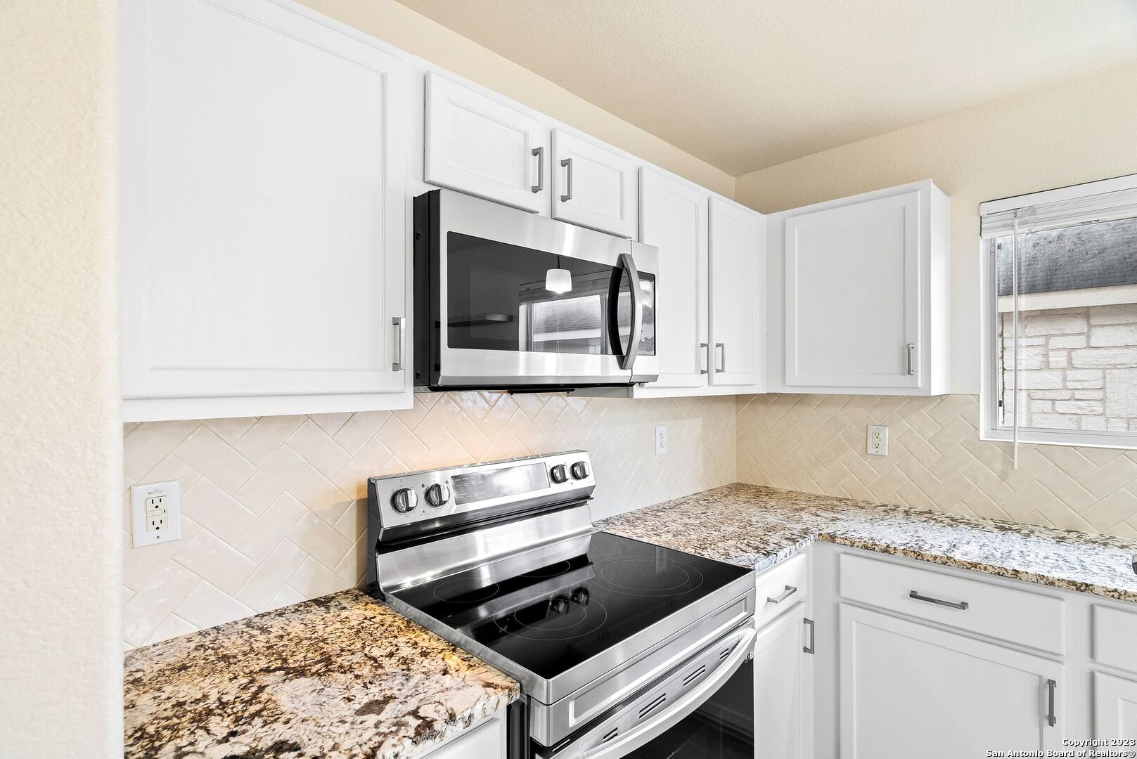 911 Rustic Cactus San Antonio, TX 78260 - Photo 10 of 32