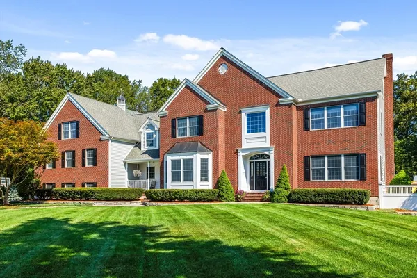 $2,750,000 | 14 Morning Glory Circle, Westford, MA 01886