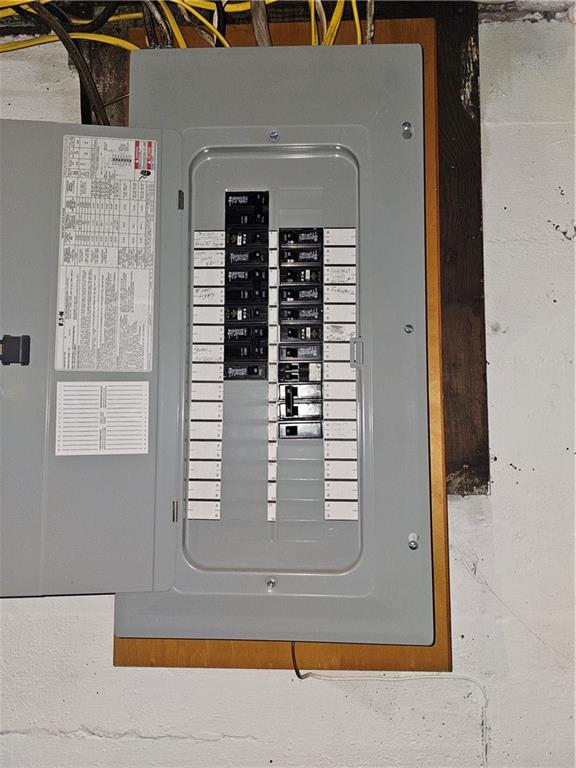 952 Roup Avenue Brackenridge, PA 15014 - Photo 21 of 25 a view of front door of house