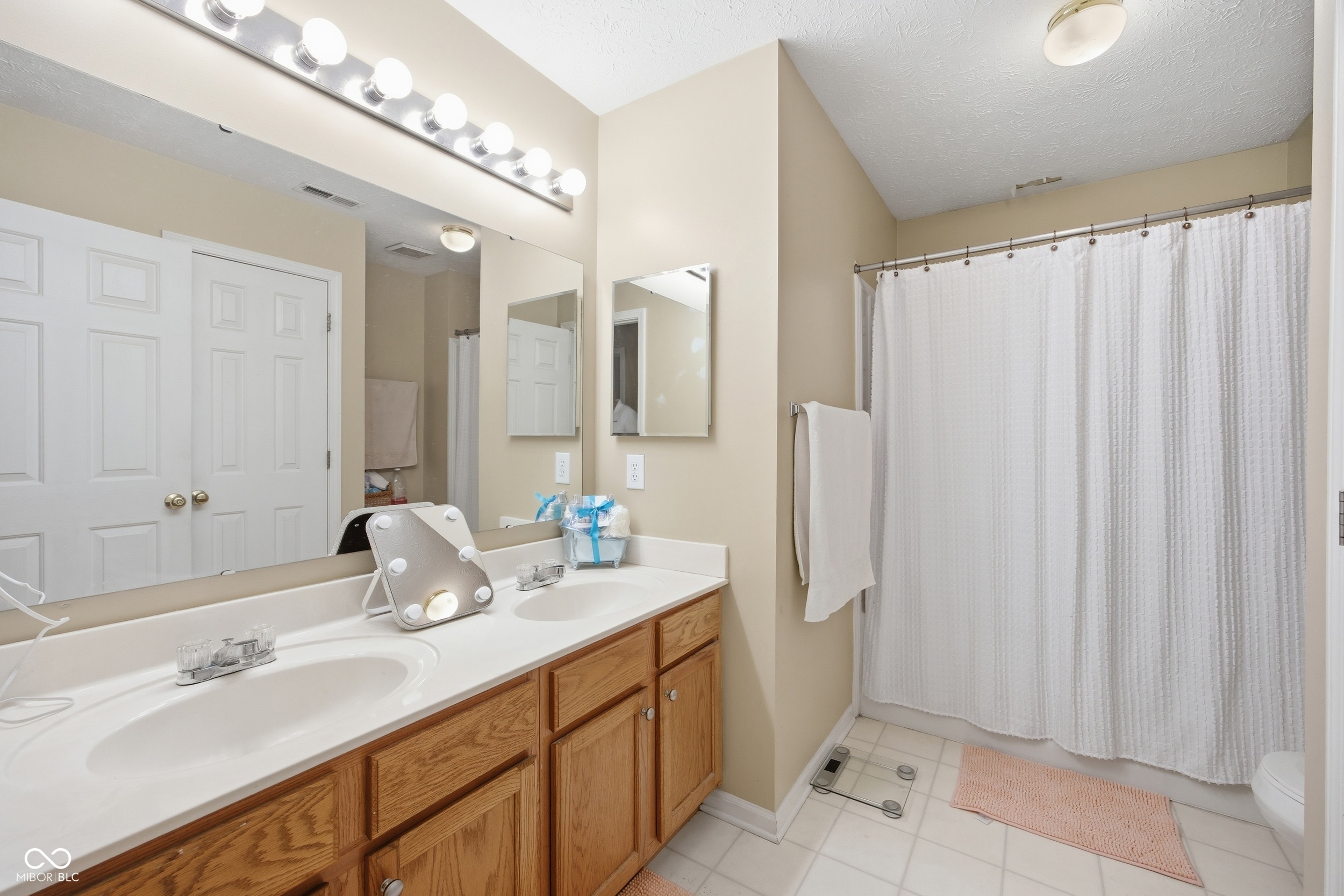 8250 Carloway Road Indianapolis, IN 46236 - Photo 20 of 37