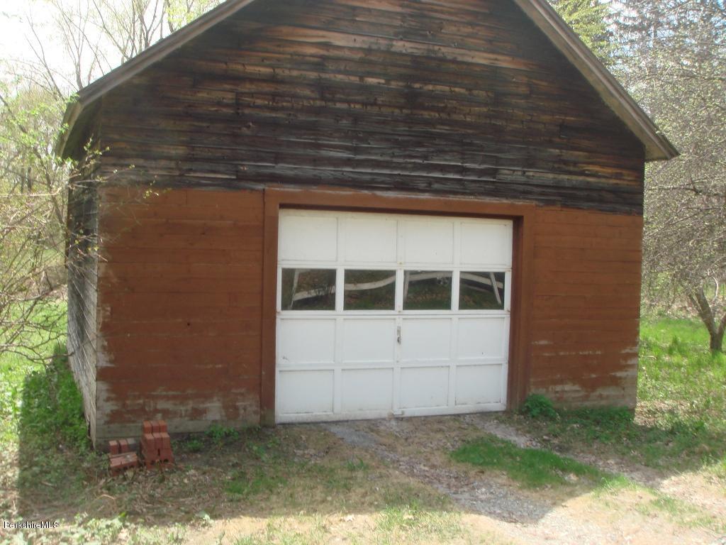 1087 North Hoosac Road Williamstown, MA 01267 - Photo 10 of 10 Garage