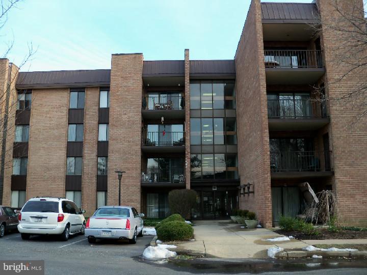 6403 Delaire Landing Road, Unit 403 Philadelphia, PA 19114 - Photo 15 of 19 Exterior Front