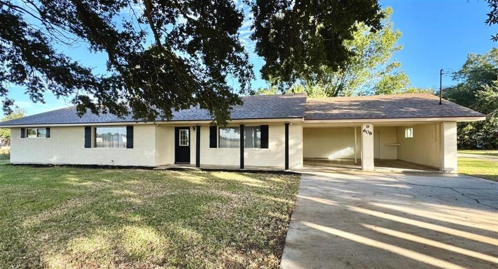 608 West Miller Avenue Iowa, LA 70647 - Photo 1 of 12