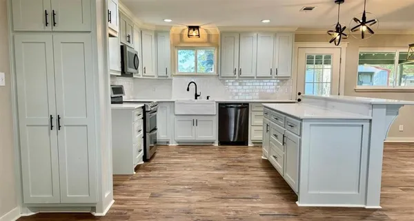 $280,000 | 608 West Miller Avenue, Iowa, LA 70647