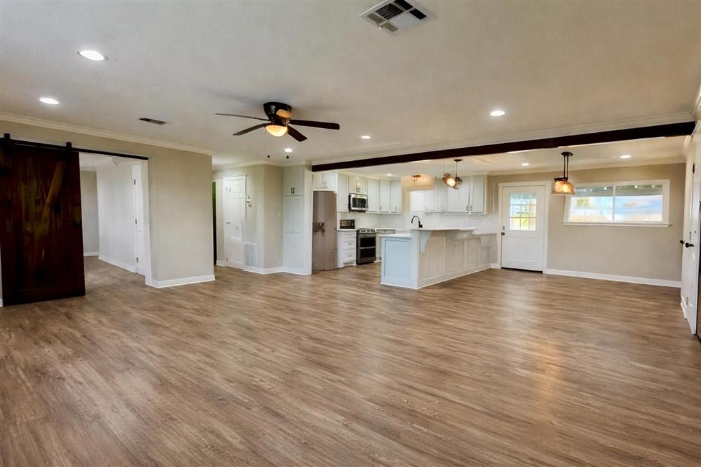 608 West Miller Avenue Iowa, LA 70647 - Photo 3 of 12