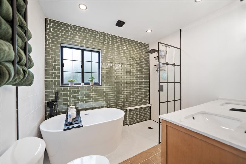 403 Glasgow Road Pittsburgh, PA 15221 - Photo 20 of 50 Gallery Image 20