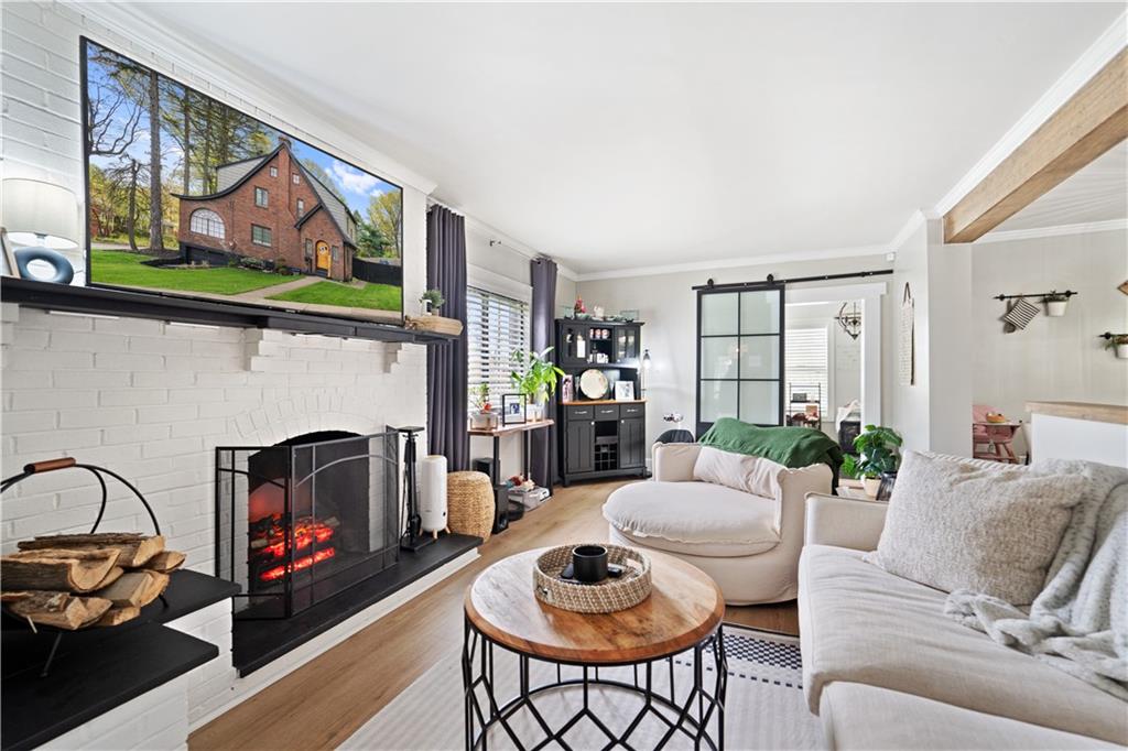 403 Glasgow Road Pittsburgh, PA 15221 - Photo 3 of 50 Gallery Image 3
