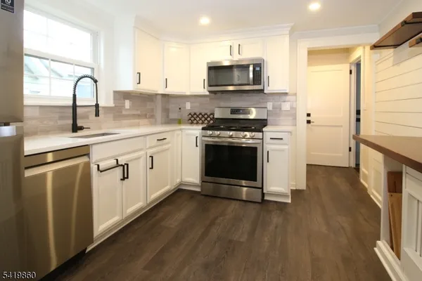 $2,250 | 101 Brookside Avenue, Hawthorne, NJ 07506