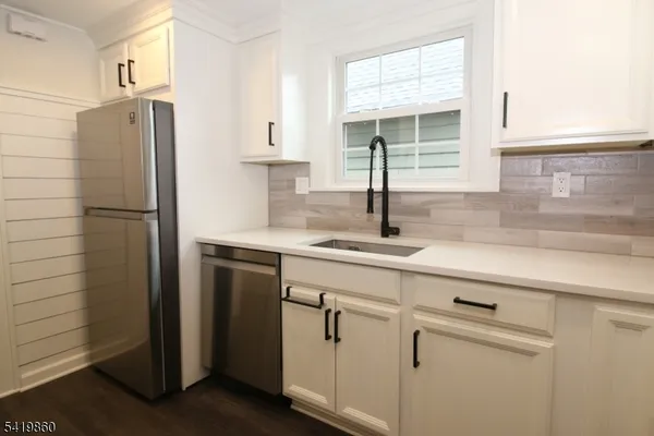 $2,250 | 101 Brookside Avenue, Hawthorne, NJ 07506