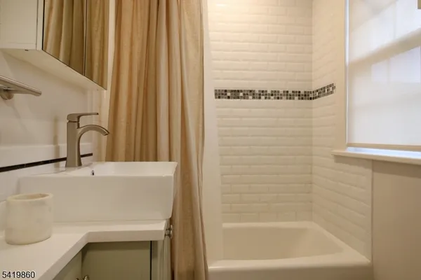 $2,250 | 101 Brookside Avenue, Hawthorne, NJ 07506