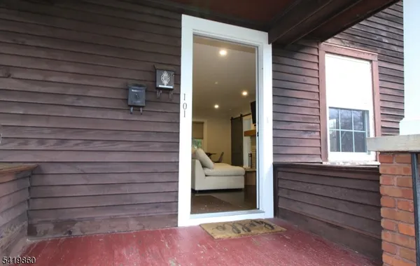 $2,250 | 101 Brookside Avenue, Hawthorne, NJ 07506