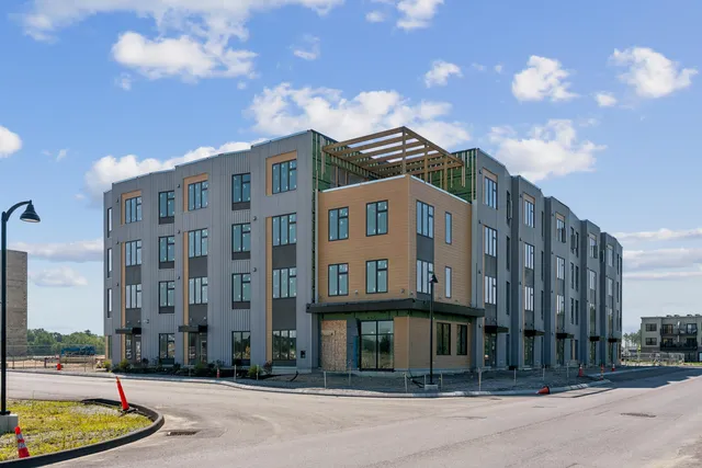 $620,000 | 1 Cross Street, Unit 211, Scarborough, ME 04074