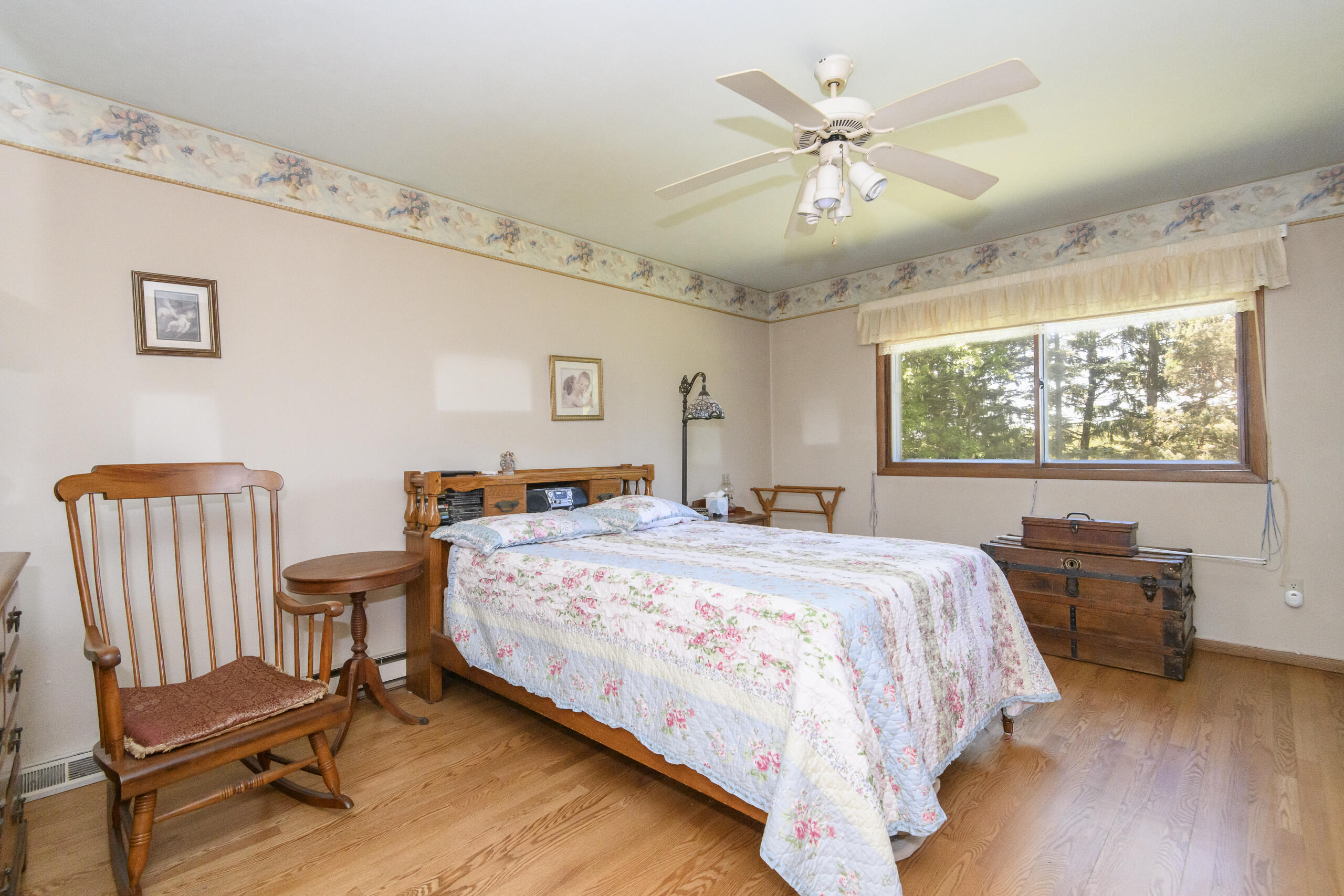 S78W31428 Sugden Road Mukwonago, WI 53149 - Photo 16 of 42 Primary Bedroom