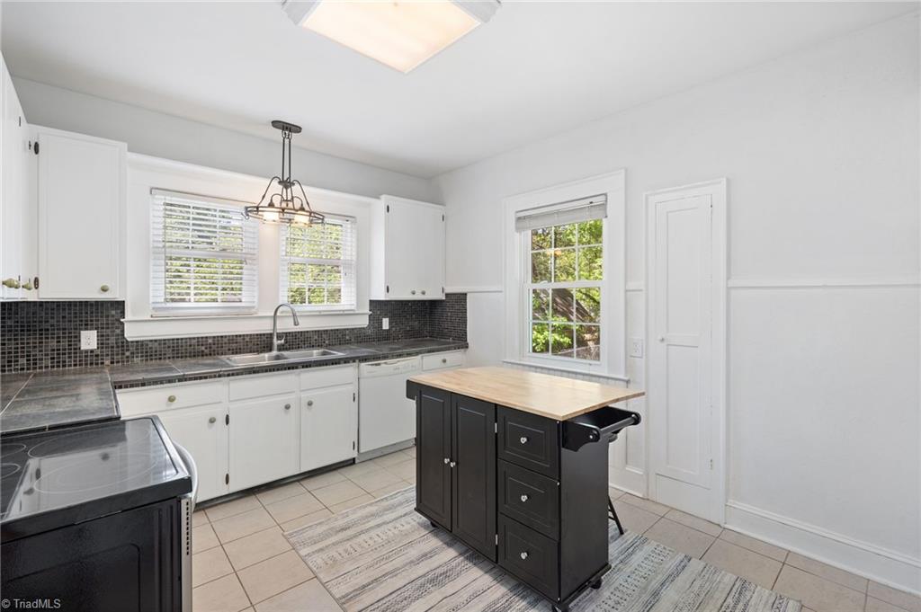 1007 North Rotary Drive High Point, NC 27262 - Photo 16 of 50