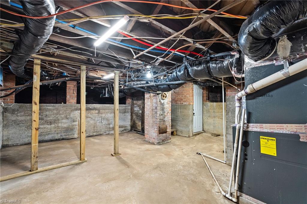 1007 North Rotary Drive High Point, NC 27262 - Photo 31 of 50