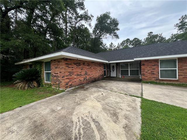 127 Herwig Bluff Road Slidell, LA 70461 - Photo 2 of 35