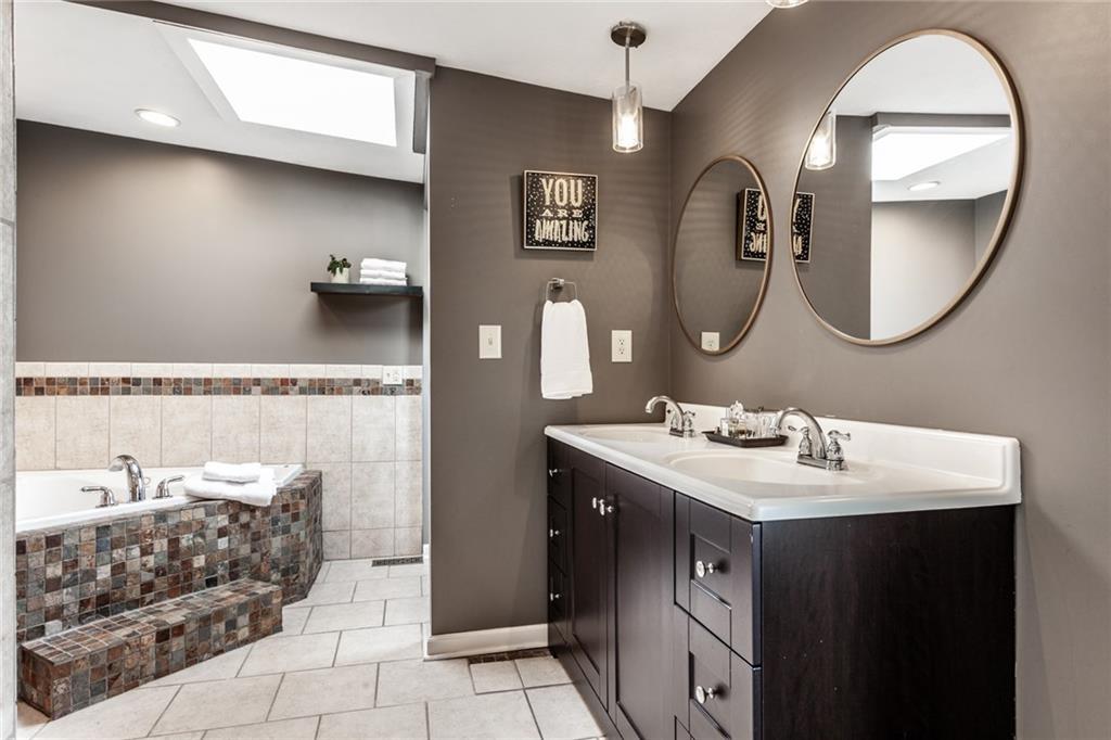 5671 Rolling Ridge Road Indianapolis, IN 46220 - Photo 20 of 33 Gallery Image 20