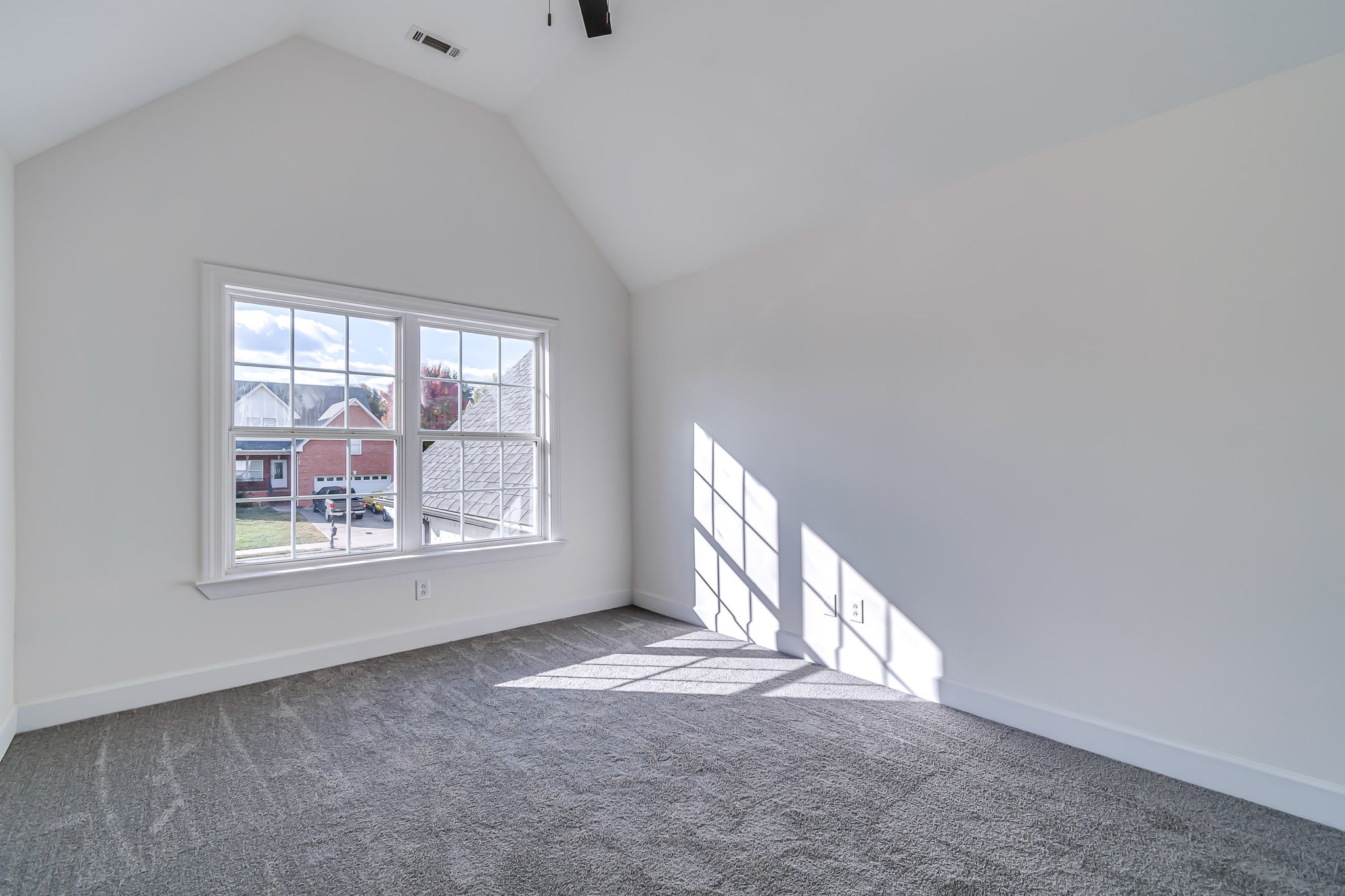5126 Reagan Drive Murfreesboro, TN 37129 - Photo 12 of 20 an empty room with windows