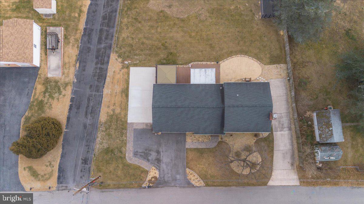 11 Funkstown Road Hagerstown, MD 21740 - Photo 5 of 39 a view of entryway