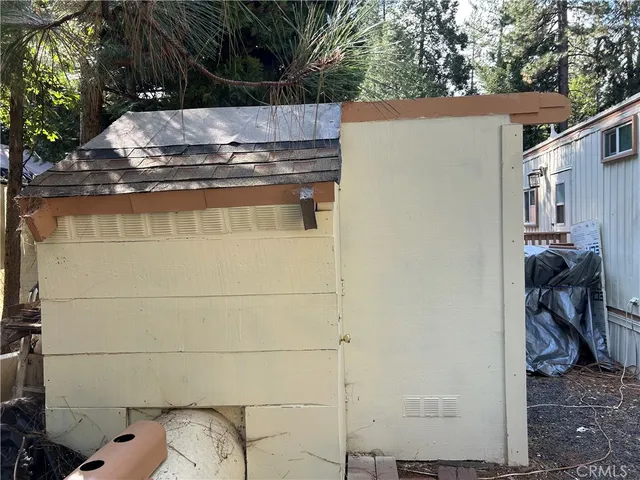 a view of lots of trees