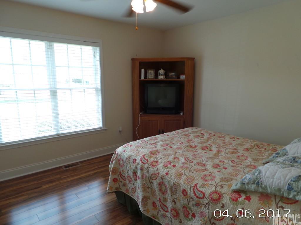 1815 Piper's Ridge Circle Northwest Conover, NC 28613 - Photo 3 of 25 Gallery Image 3