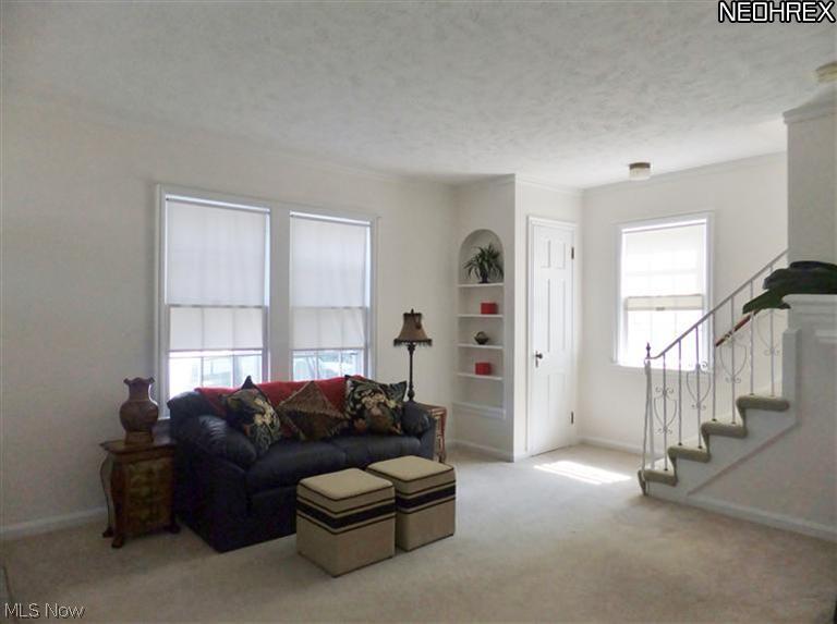 1499 Edgefield Road Lyndhurst, OH 44124 - Photo 4 of 24