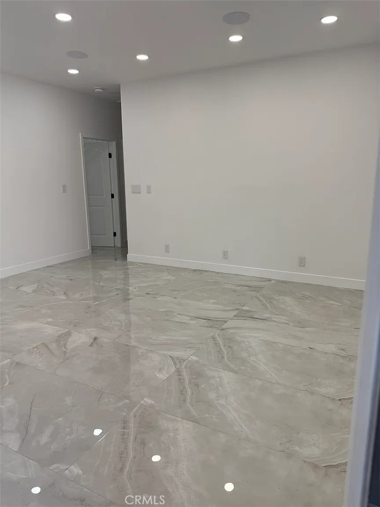 522 Stanford Road Burbank, CA 91504 - Photo 4 of 19