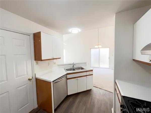 $169,000 | 2659 Liberty Gardens Drive, Florissant, MO 63031