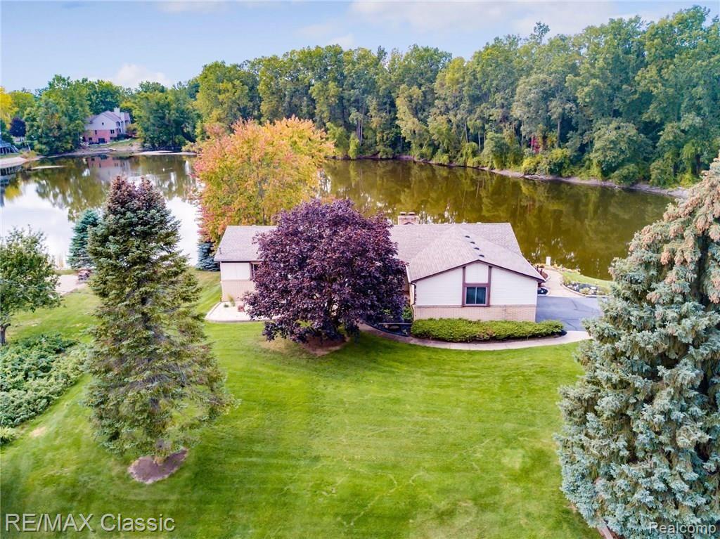 21801 Garfield Road Northville, MI 48167 - Photo 1 of 29 21801 Garfield Road