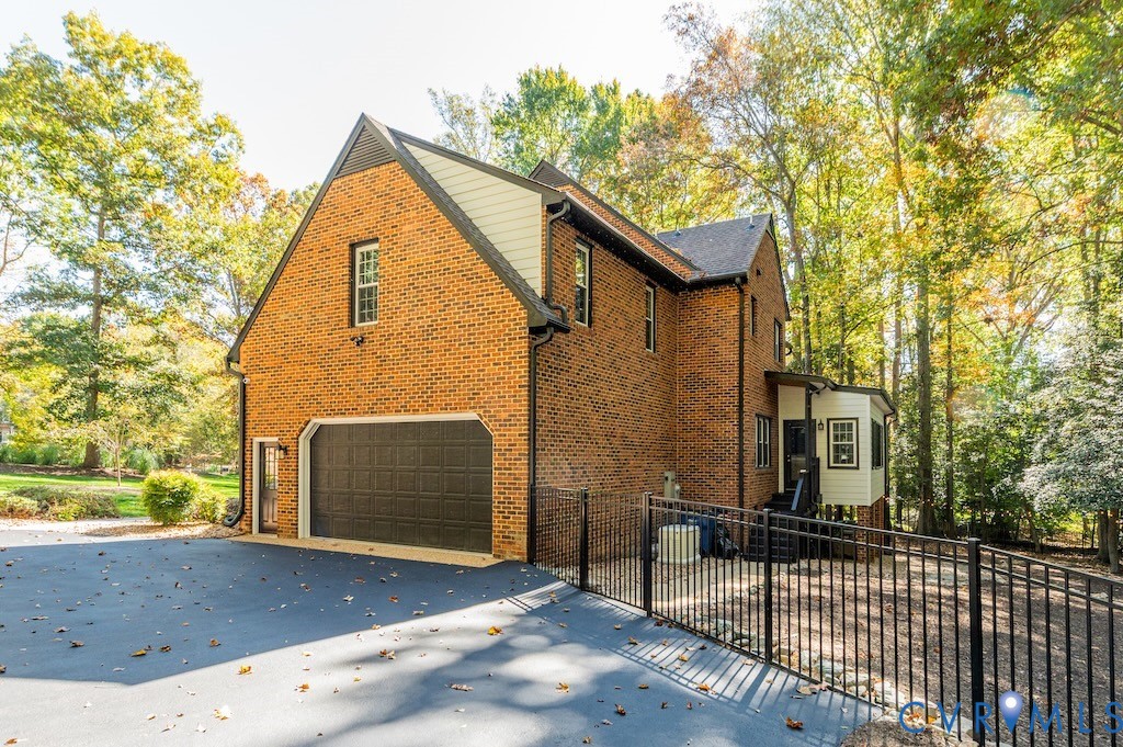 11802 Glendevon Road Chesterfield, VA 23838 - Photo 13 of 47 a view of a house with a patio
