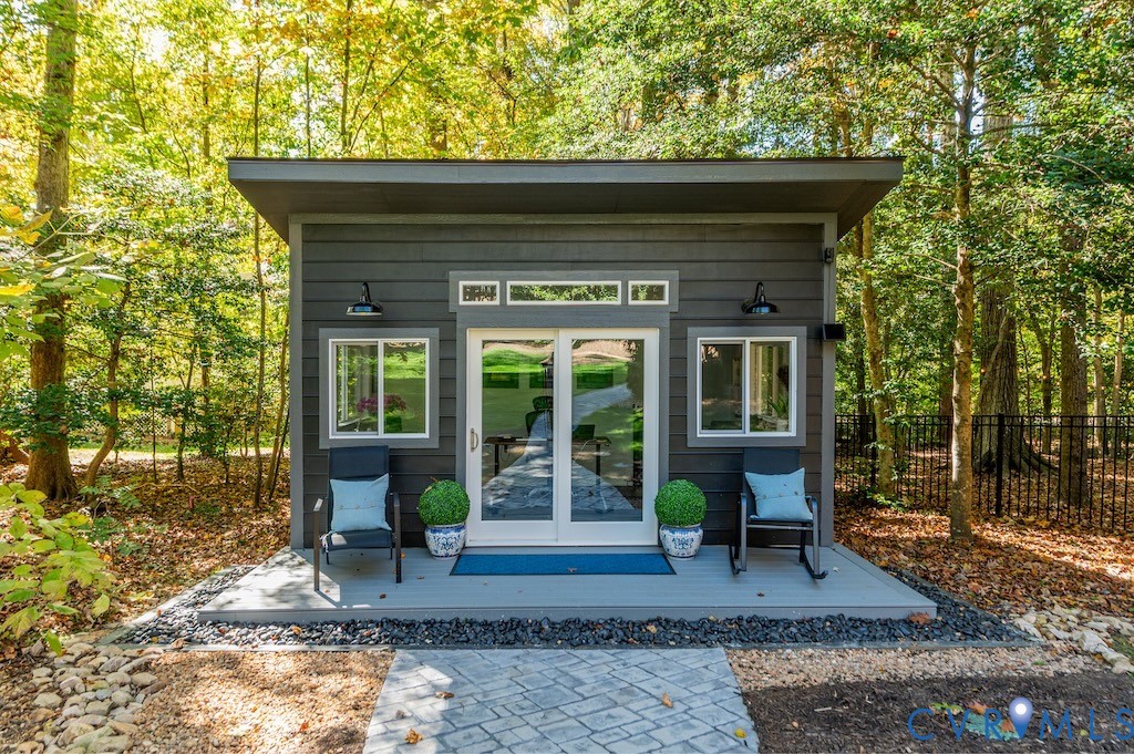 11802 Glendevon Road Chesterfield, VA 23838 - Photo 14 of 47 a view of a house with a yard and sitting area