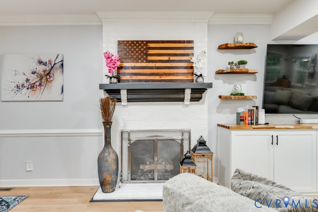 11802 Glendevon Road Chesterfield, VA 23838 - Photo 28 of 47 a living room with furniture and a fireplace