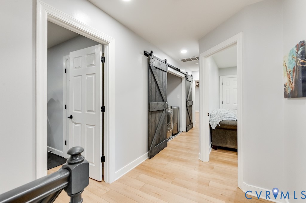 11802 Glendevon Road Chesterfield, VA 23838 - Photo 35 of 47 a hallway with a closet and a mirror