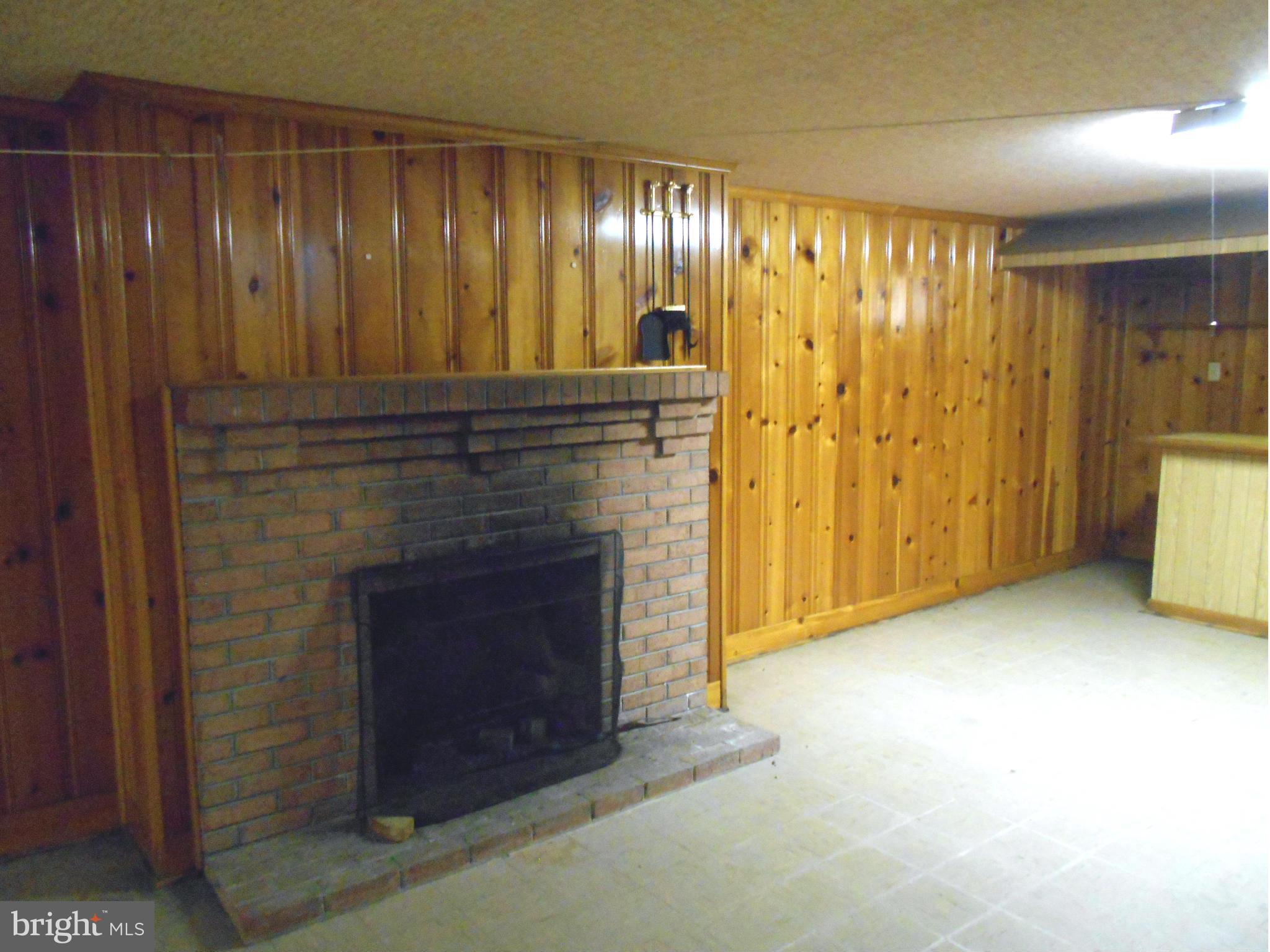 203 Carroll Heights Road Taneytown, MD 21787 - Photo 16 of 19 Interior (General)