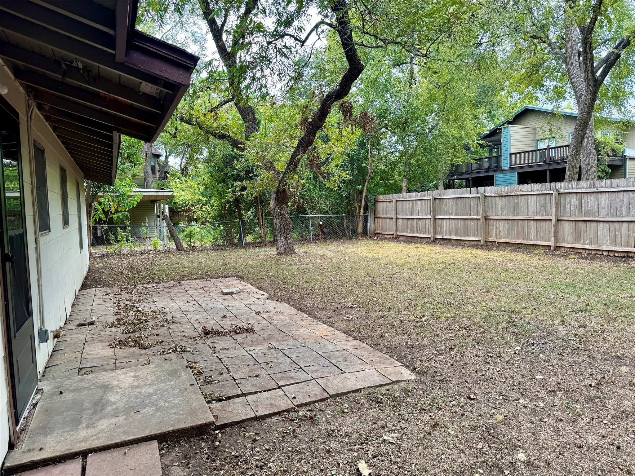 4708 Red River Street Austin, TX 78751 - Photo 35 of 36 a view of a backyard