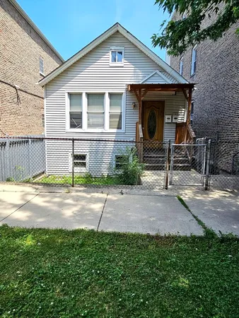 $249,900 | 2840 West 23rd Place, Chicago, IL 60623