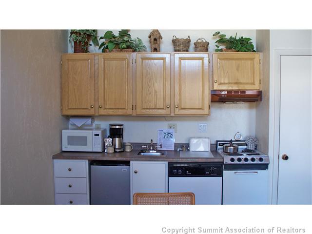 1473 Keystone Key, Unit 2937 Keystone, CO 80435 - Photo 4 of 10 Kitchen.