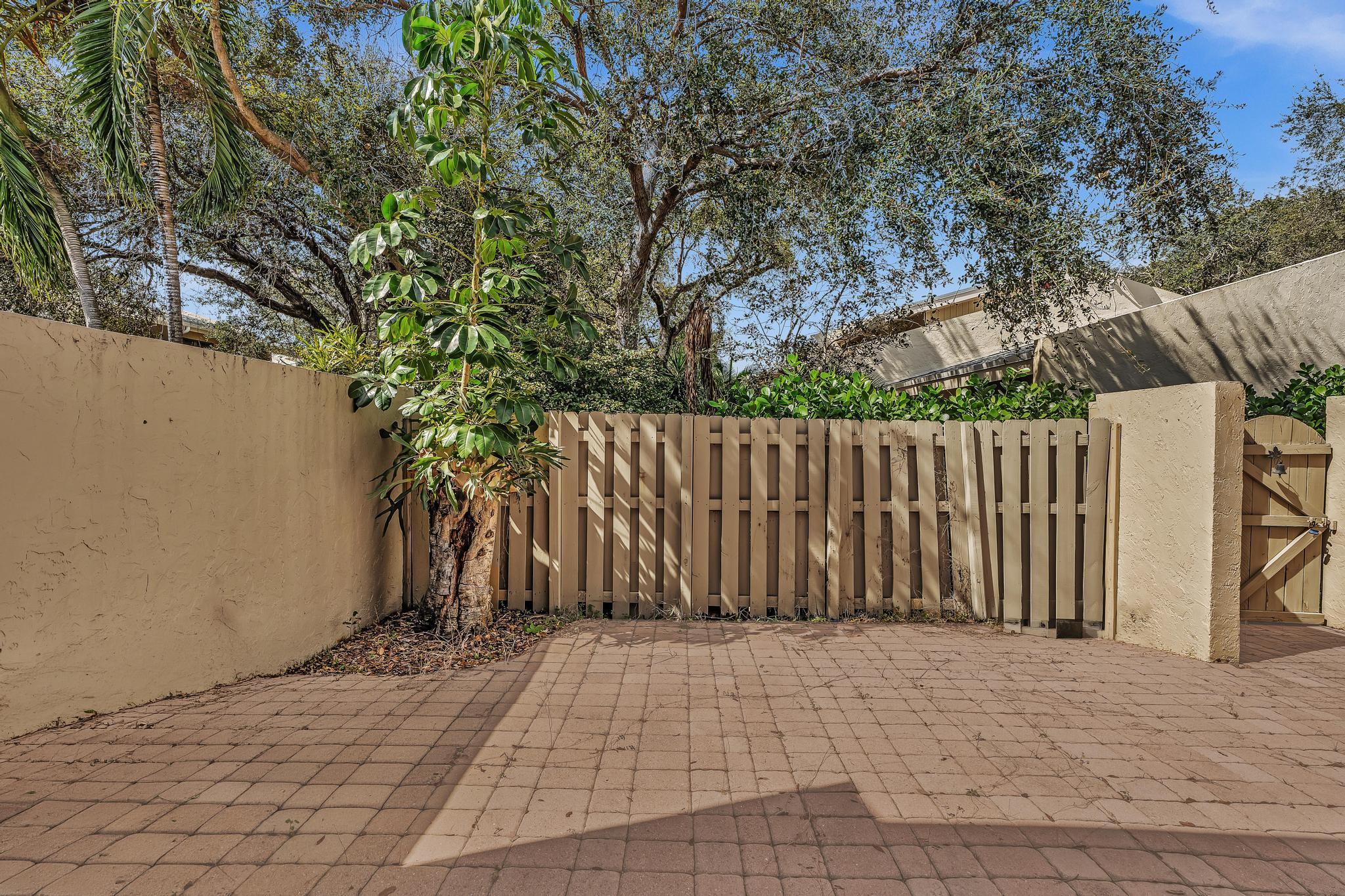 1400 Northwest 9th Avenue, Unit E33 Boca Raton, FL 33486 - Photo 3 of 51 FPP00376