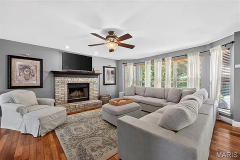 $450,000 | 1211 Lake Canyon View, Fenton, MO 63026