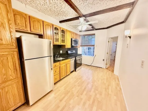 $2,600 | 184 Salem Street, Unit 2, Boston, MA 02113