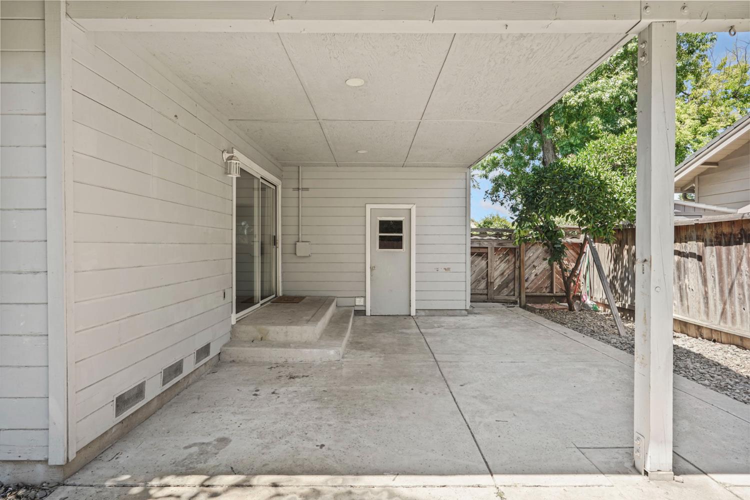 2430 Rutledge Way Stockton, CA 95207 - Photo 28 of 33