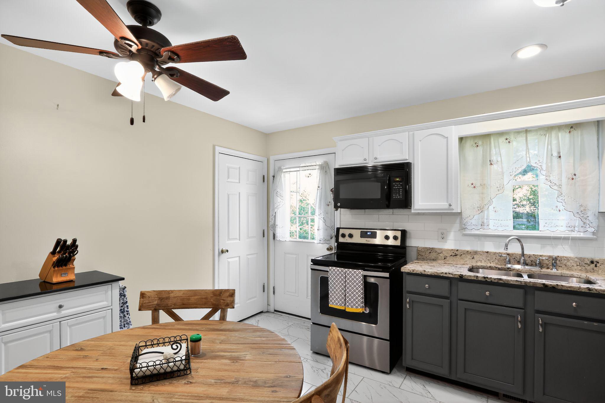 330 Powder Horn Drive Ruther Glen, VA 22546 - Photo 4 of 26 Bright dining area perfect for casual meals