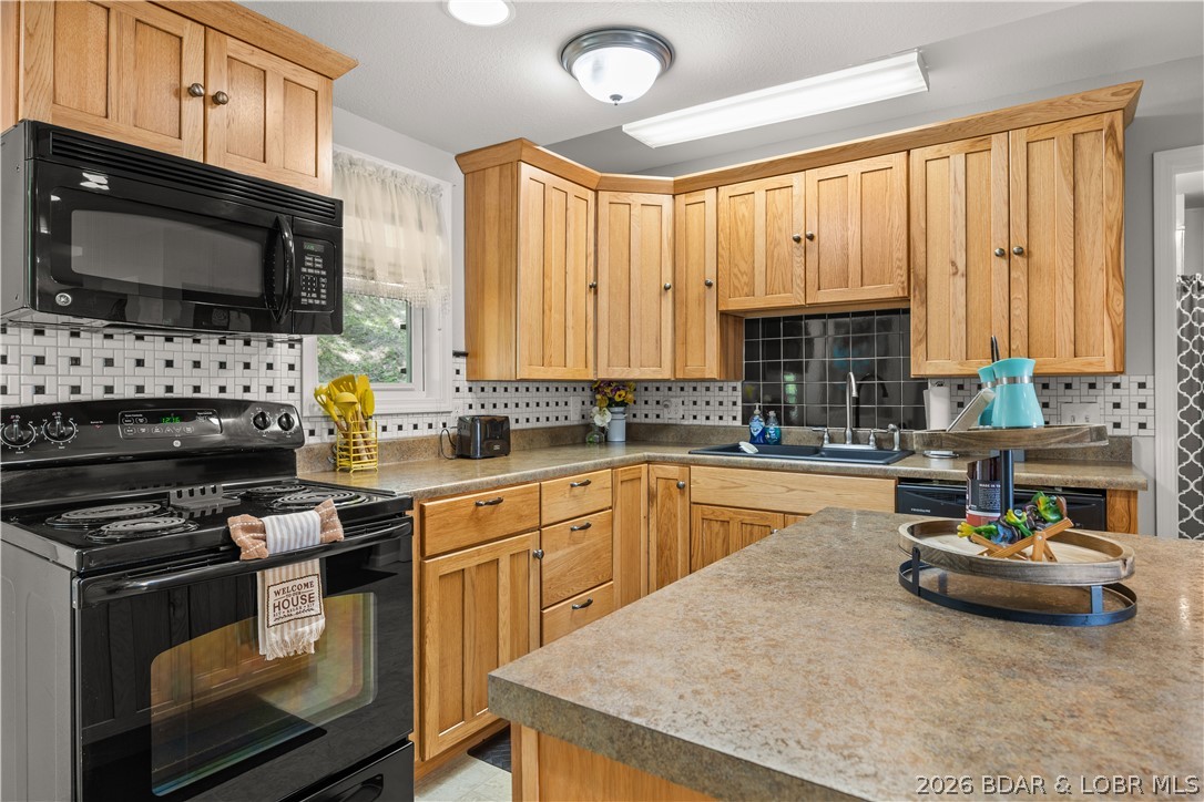 88 Alpine Point Sunrise Beach, MO 65079 - Photo 7 of 32