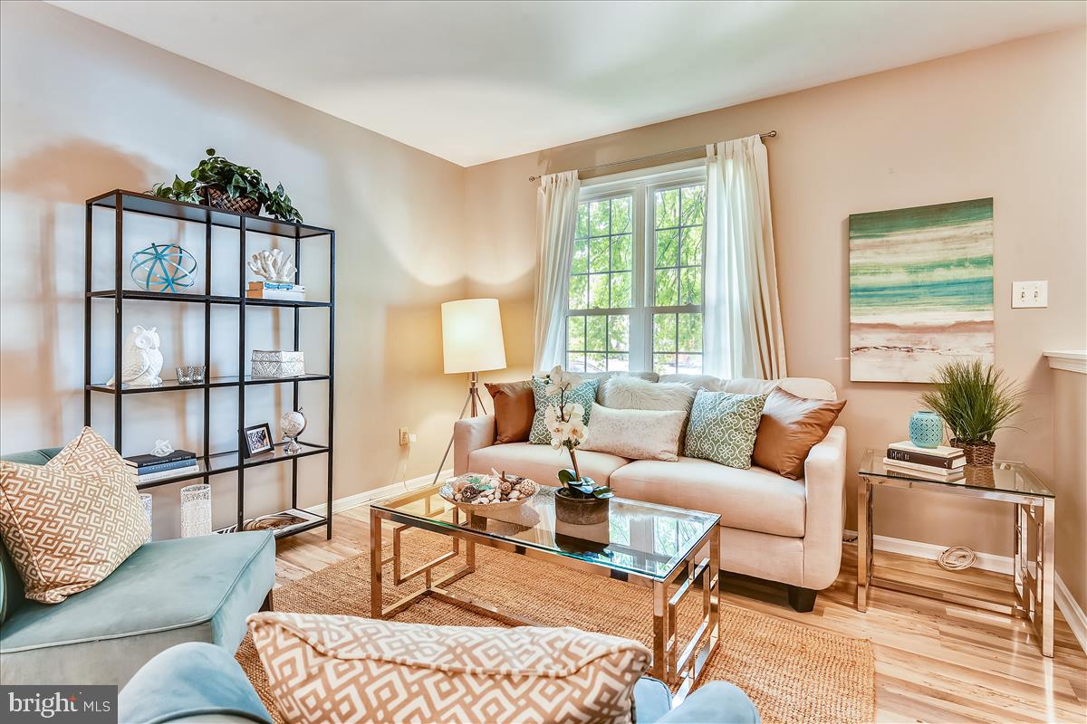 15029 Travert Way Silver Spring, MD 20906 - Photo 1 of 37 Living room