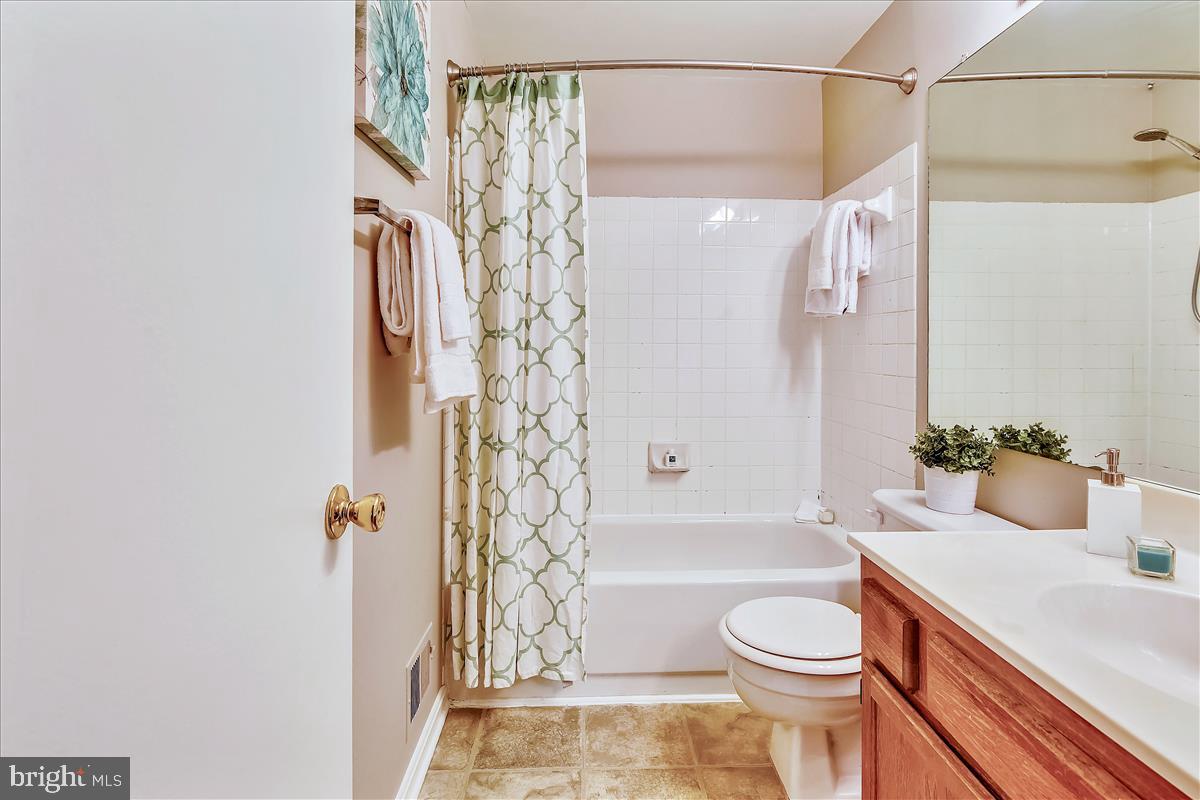 15029 Travert Way Silver Spring, MD 20906 - Photo 22 of 37 Master bathroom