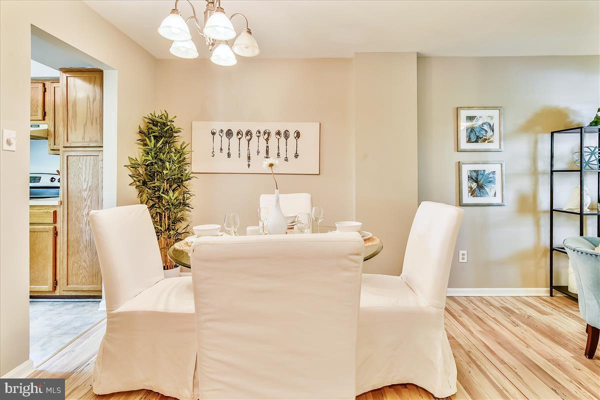 15029 Travert Way Silver Spring, MD 20906 - Photo 6 of 37 Dining area