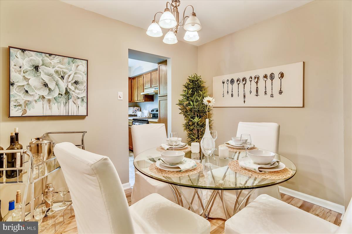 15029 Travert Way Silver Spring, MD 20906 - Photo 7 of 37 Dining area